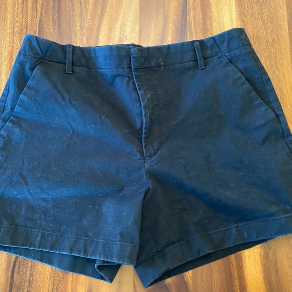 Banana Republic Set of Two Shorts in Soft Black and Dark Chambray - Picture 3 of 9
